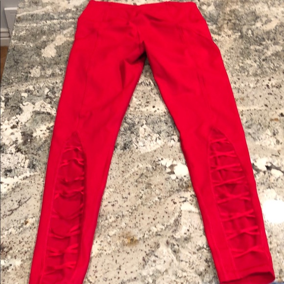 Red vs compression pants - Picture 5 of 7